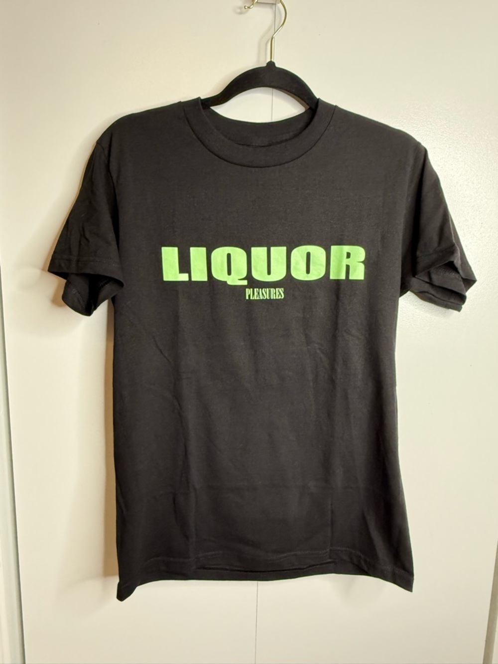 Pleasures Men’s Black "Liquor" Graphic T-Shirt Small NWOT - Picture 3 of 8